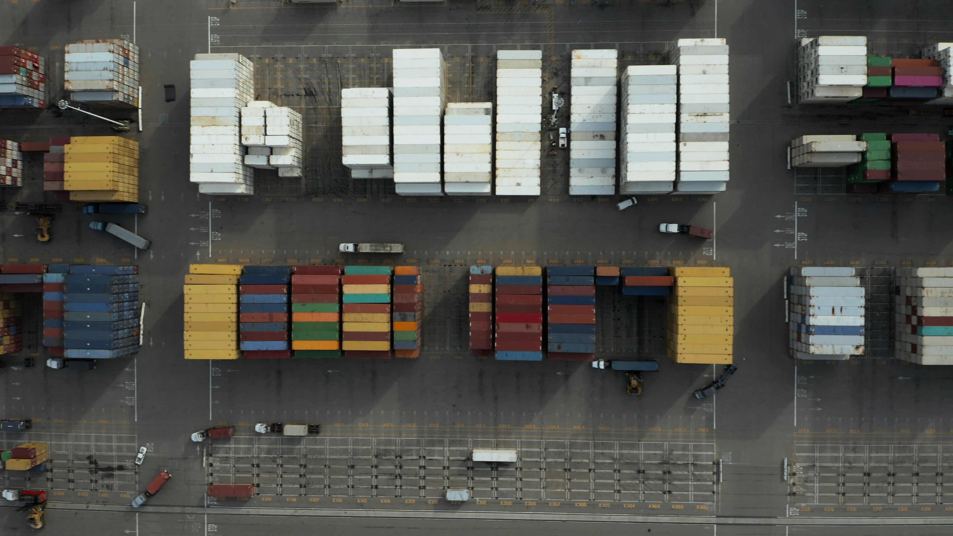 Logistics reporting and KPIs